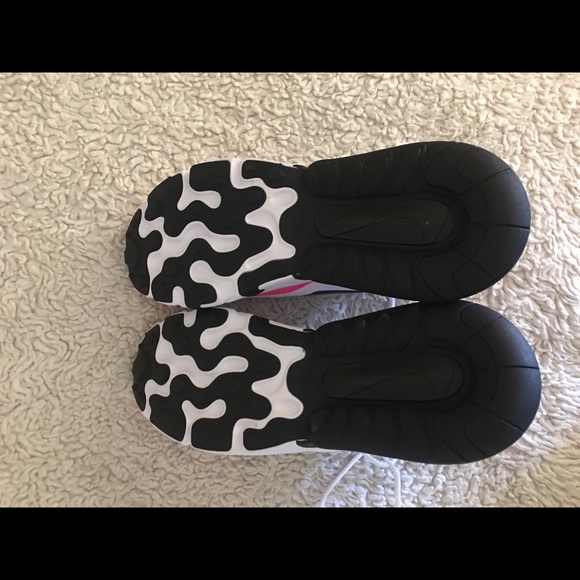 Nike - Picture 12 of 12